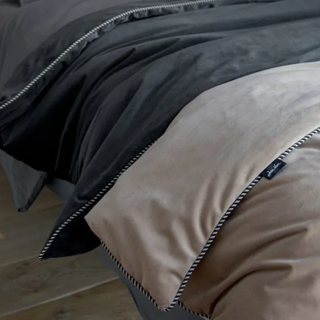 Maison Jean-Vier Édredon et bout de lit Beige