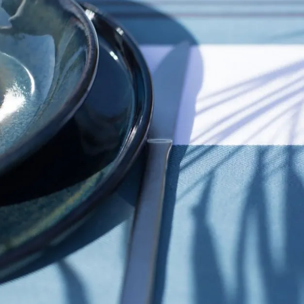 Maison Jean-Vier Nappe en coton bleu à chevrons