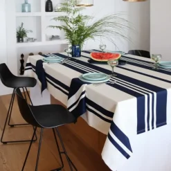 Maison Jean-Vier Nappe en coton bleu foncé et blanche à rayures