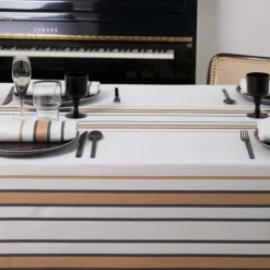 Maison Jean-Vier Nappe en satin de coton à rayures beige