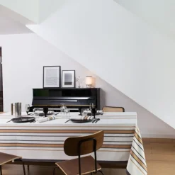 Maison Jean-Vier Nappe en satin de coton à rayures beige