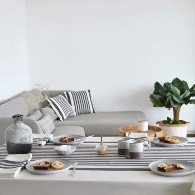 Maison Jean-Vier Nappe grise rayée en satin de coton