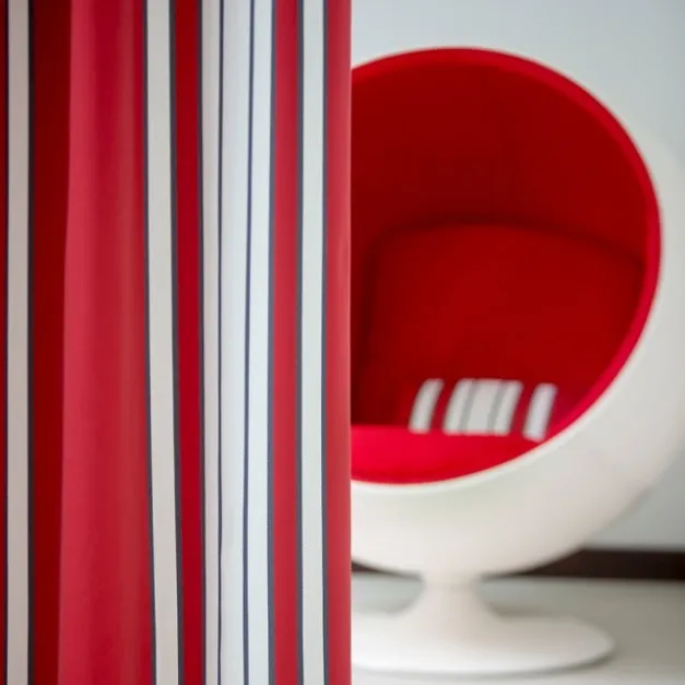 Maison Jean-Vier Rideau en satin de coton rouge à rayures