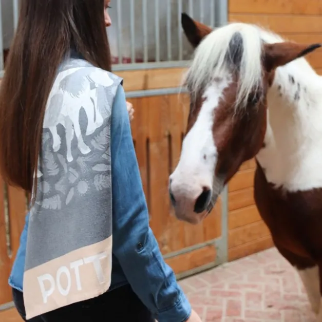 Maison Jean-Vier Torchon gris en Jacquard à motifs pottok